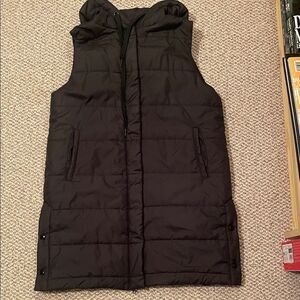 Easel Charcoal Hooded Vest